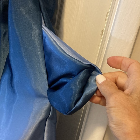 New : Navy and Ombré Blue Lined Gown - Picture 6 of 13